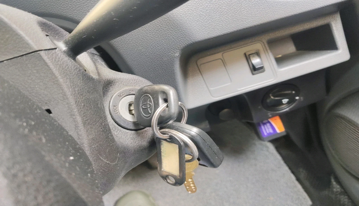 2012 Toyota Etios Liva GD, Diesel, Manual, 2,40,218 km, interior