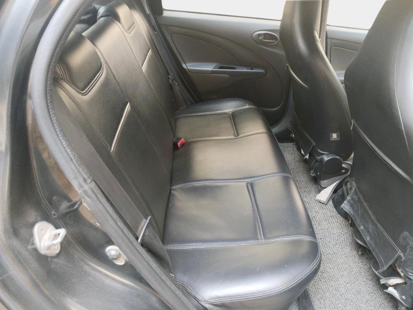 2012 Toyota Etios Liva GD, Diesel, Manual, 2,40,218 km, interior