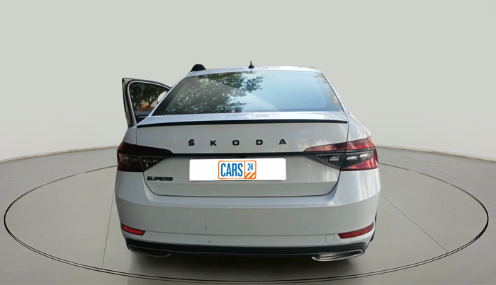 2020 Skoda Superb SPORTLINE AT, Petrol, Automatic, 1,00,202 km, exterior
