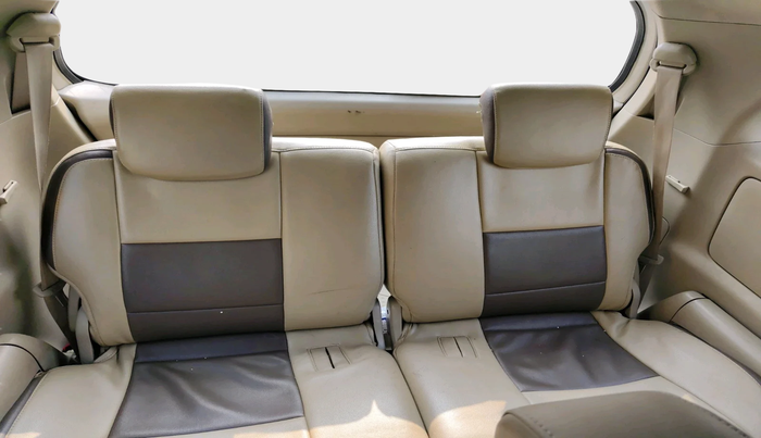 2012 Toyota Innova VX 2.5 7 STR, Diesel, Manual, 2,18,419 km, interior