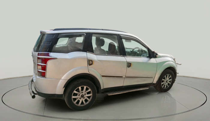 2015 Mahindra XUV500 W10, Diesel, Manual, 1,33,269 km, exterior