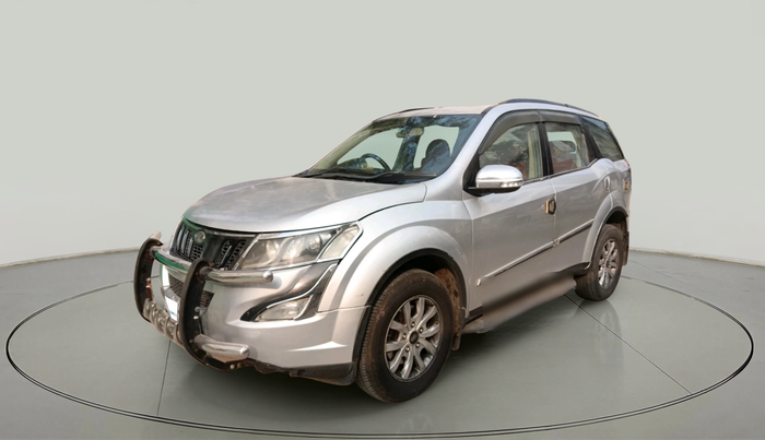 2015 Mahindra XUV500 W10, Diesel, Manual, 1,33,269 km, exterior