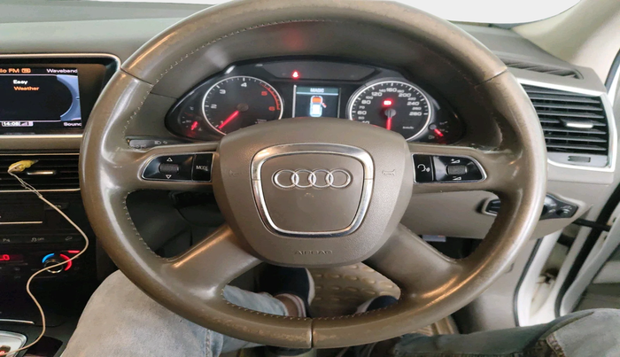2012 Audi Q5 2.0 TDI QUATTRO, Diesel, Automatic, 1,58,251 km, interior