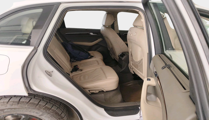 2012 Audi Q5 2.0 TDI QUATTRO, Diesel, Automatic, 1,58,251 km, interior