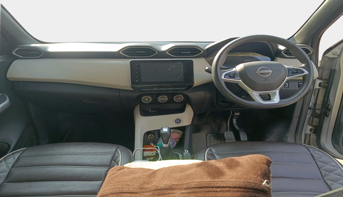 2022 Nissan MAGNITE XV TURBO CVT, Petrol, Automatic, 42,451 km, interior