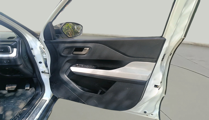 2025 Tata PUNCH Creative Plus (S) AMT, Petrol, Automatic, 11,202 km, interior