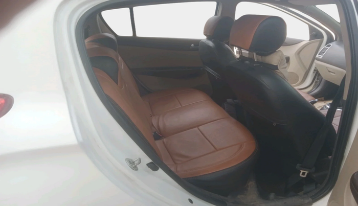 2011 Hyundai i20 MAGNA 1.4 CRDI, Diesel, Manual, 1,25,489 km, interior