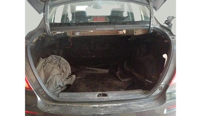 2010 Maruti Swift Dzire LXI, Petrol, Manual, 1,42,360 km, exterior