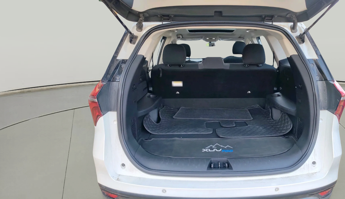 2022 Mahindra XUV700 AX 5 P AT 5 STR, Petrol, Automatic, 25,547 km, exterior