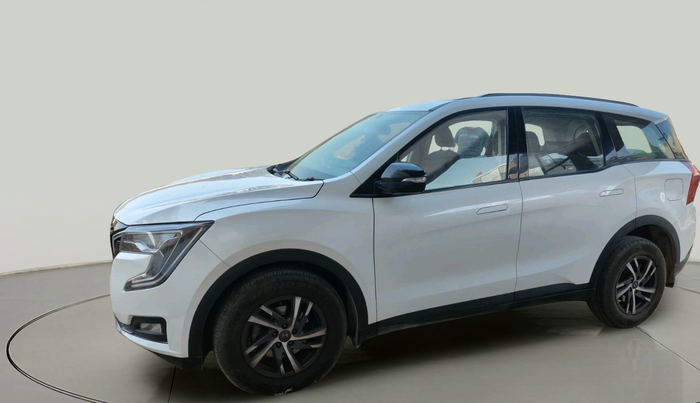 2022 Mahindra XUV700 AX 5 P AT 5 STR, Petrol, Automatic, 25,547 km, exterior