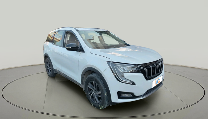 2022 Mahindra XUV700 AX 5 P AT 5 STR, Petrol, Automatic, 25,547 km, exterior