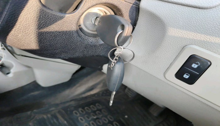 2019 Mahindra E VERITO D2, Electric, Automatic, 86,554 km, interior