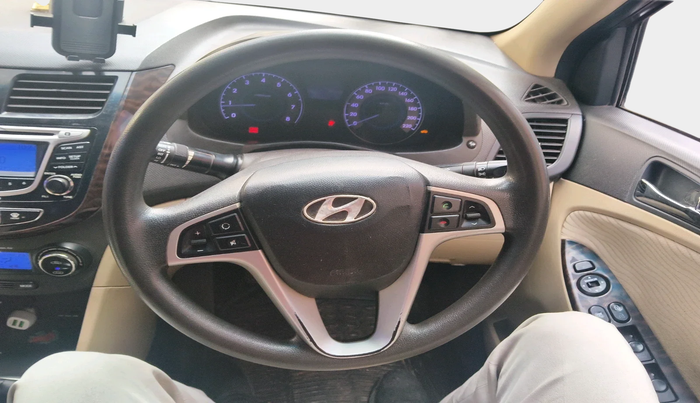 2011 Hyundai Verna FLUIDIC 1.6 VTVT SX, Petrol, Manual, 67,527 km, interior