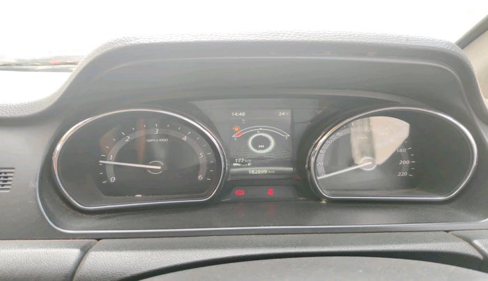 2018 Tata Hexa XE 4X2 7 STR, Diesel, Manual, 1,82,899 km, interior