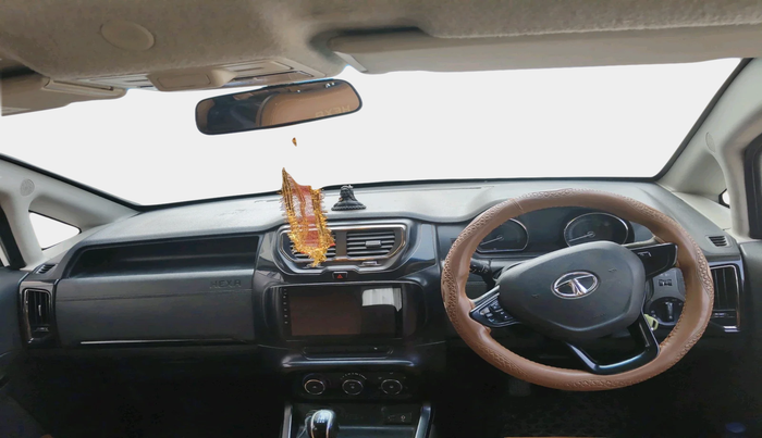 2018 Tata Hexa XE 4X2 7 STR, Diesel, Manual, 1,82,899 km, interior