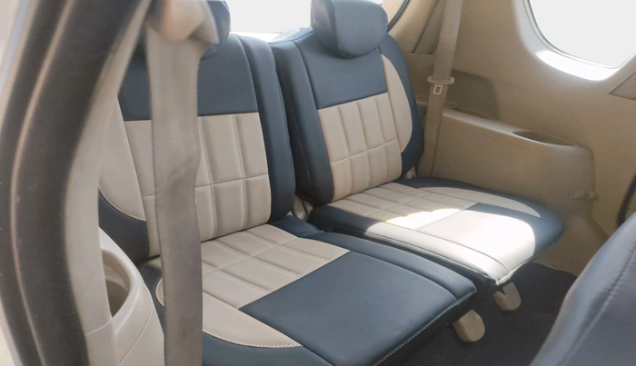 2015 Maruti Ertiga VDI SHVS, Diesel, Manual, 1,74,486 km, interior