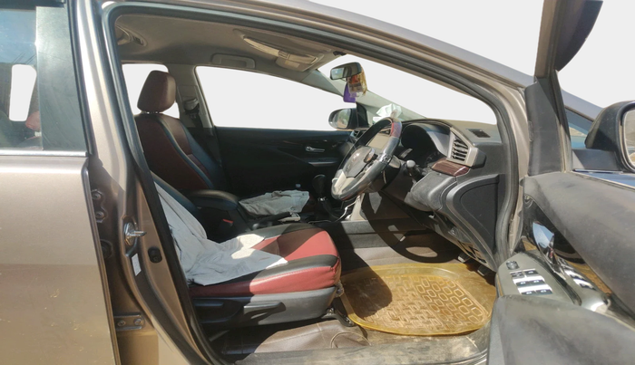 2018 Toyota Innova Crysta 2.4 VX 8 STR, Diesel, Manual, 2,56,645 km, interior