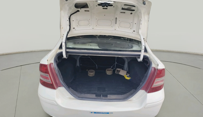 2011 Ford Fiesta SXI 1.6 PETROL, Petrol, Manual, 1,61,829 km, exterior