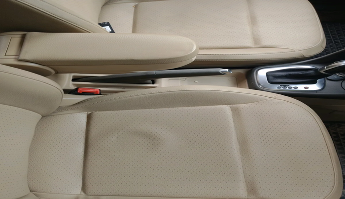 2016 Volkswagen Vento HIGHLINE PETROL AT, Petrol, Automatic, 44,759 km, interior