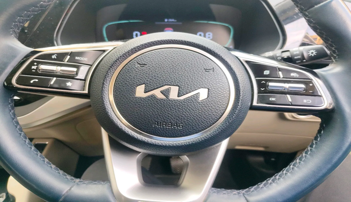 2022 KIA CARENS LUXURY PLUS 1.4 PETROL 7 STR, Petrol, Manual, 55,924 km, interior