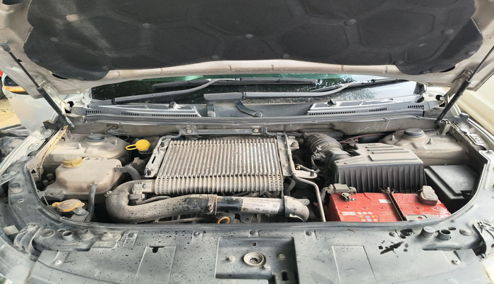 2015 Mahindra XUV500 W10, Diesel, Manual, 1,60,220 km, exterior