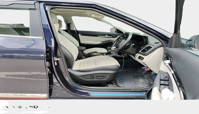 2022 KIA SELTOS GTX (O) 1.4, Petrol, Manual, 8,769 km, interior