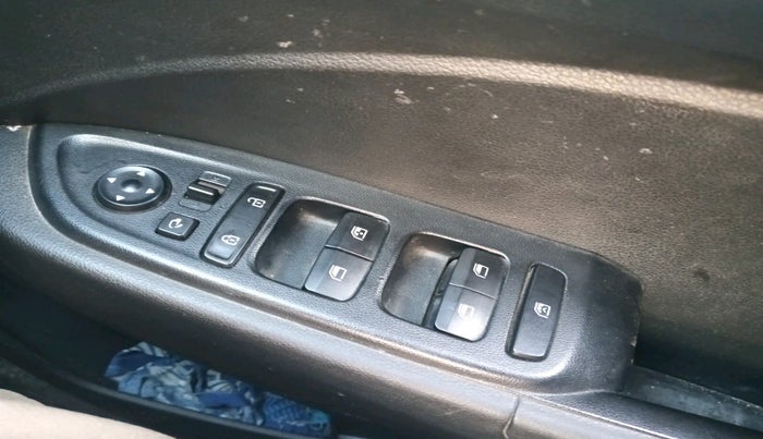 2019 Hyundai VENUE SX 1.0 TURBO, Petrol, Manual, 49,185 km, interior