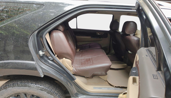 2012 Toyota Fortuner 3.0 4X2 AT, Diesel, Automatic, 1,57,959 km, interior