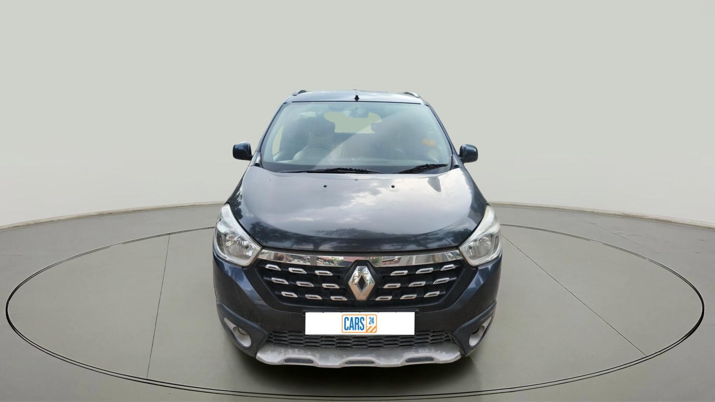 2015 Renault Lodgy 110 PS RXZ STEPWAY 7 STR, Diesel, Manual, 1,00,900 km, exterior
