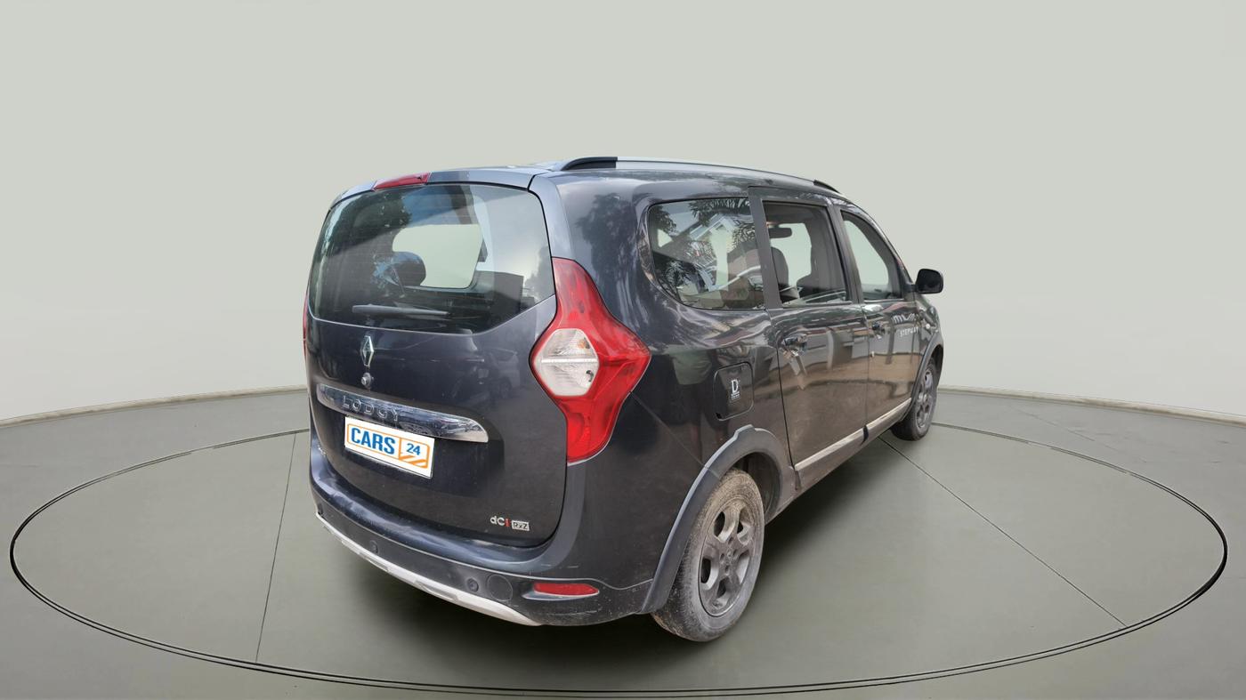 2015 Renault Lodgy 110 PS RXZ STEPWAY 7 STR, Diesel, Manual, 1,00,900 km, exterior