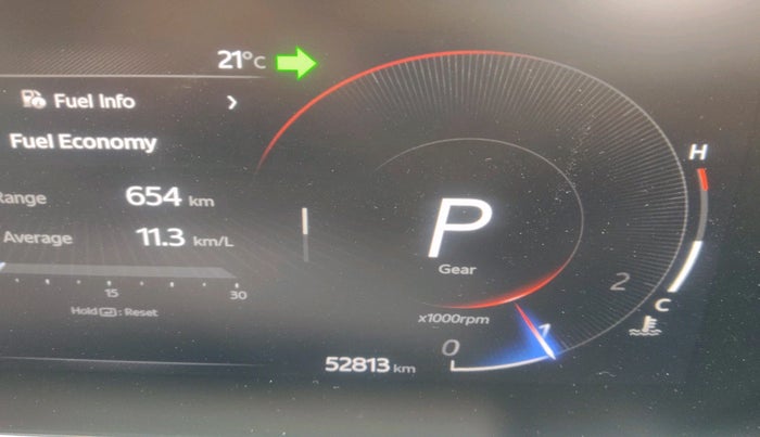 2022 Mahindra XUV700 AX 5 D AT 7 STR, Diesel, Automatic, 52,813 km, interior