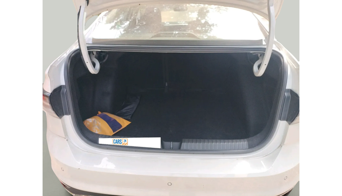 2023 Volkswagen VIRTUS TOPLINE TSI 1.0 AT, Petrol, Automatic, 82,188 km, exterior