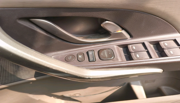 2014 Mahindra XUV500 W6, Diesel, Manual, 88,954 km, interior