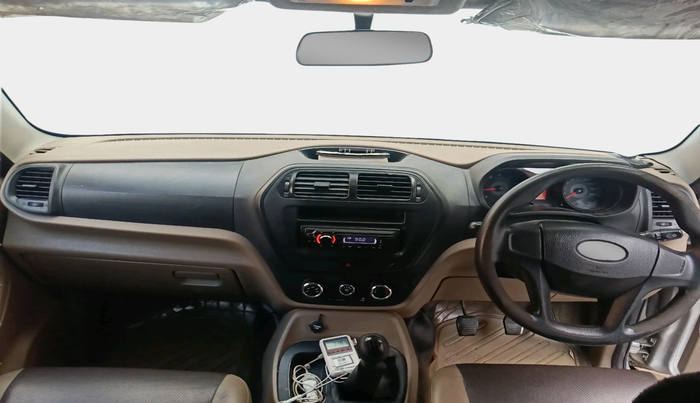 2016 Mahindra TUV300 T4 PLUS, Diesel, Manual, 1,08,519 km, interior