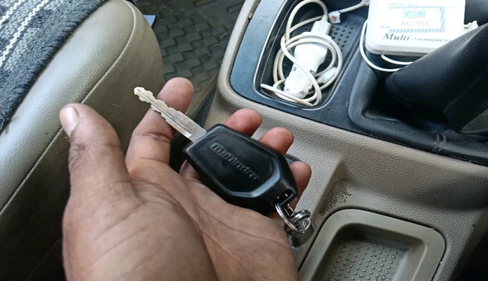 2016 Mahindra TUV300 T4 PLUS, Diesel, Manual, 1,08,519 km, interior