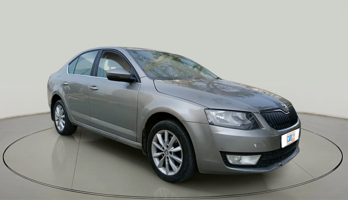 2013 Skoda Octavia AMBITION 2.0 TDI AT, Diesel, Automatic, 1,88,156 km, exterior