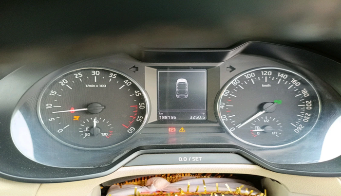 2013 Skoda Octavia AMBITION 2.0 TDI AT, Diesel, Automatic, 1,88,156 km, interior