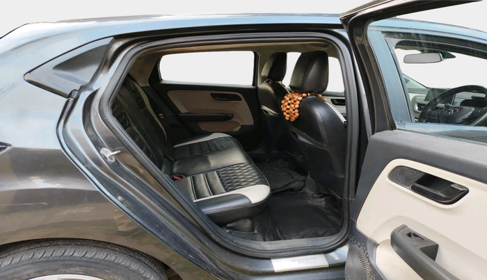 2021 Tata ALTROZ XT PETROL, Petrol, Manual, 73,992 km, interior