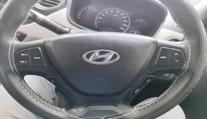 2016 Hyundai Grand i10 SPORTZ 1.2 KAPPA VTVT, Petrol, Manual, 94,509 km, interior