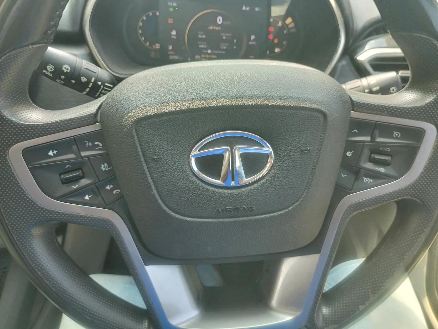 2023 Tata Safari XZA PLUS O 6STR, Diesel, Automatic, 23,741 km, interior