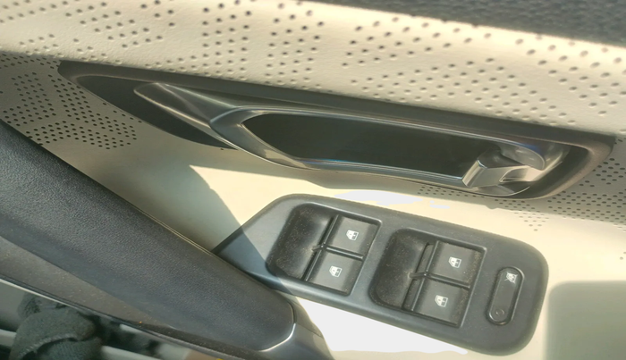 2023 Tata Safari XZA PLUS O 6STR, Diesel, Automatic, 23,741 km, interior