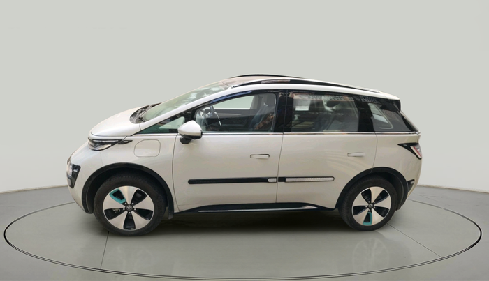 2024 MG Windsor EV Essence, Electric, Automatic, 25,910 km, exterior