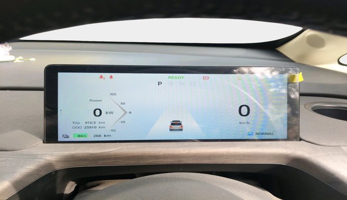 2024 MG Windsor EV Essence, Electric, Automatic, 25,910 km, interior