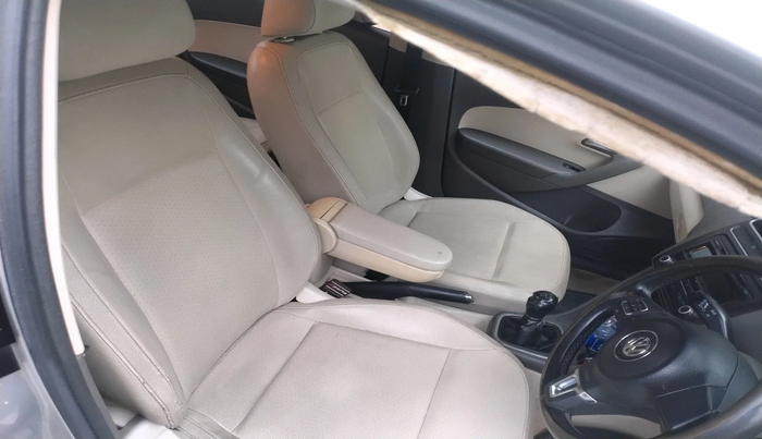 2012 Volkswagen Vento HIGHLINE DIESEL 1.6, Diesel, Manual, 1,54,714 km, interior