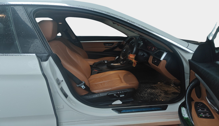 2018 BMW 3 Series  GT 320d Luxury Line, Diesel, Automatic, 59,897 km, interior