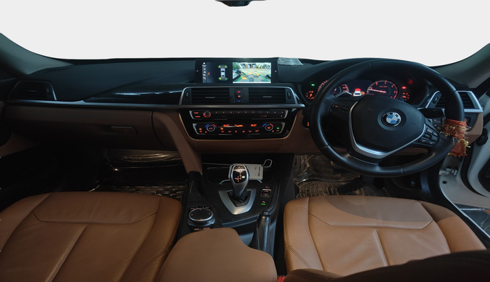 2018 BMW 3 Series  GT 320d Luxury Line, Diesel, Automatic, 59,897 km, interior