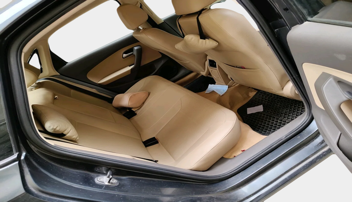 2018 Volkswagen Vento HIGHLINE PLUS 1.5 AT 16 ALLOY, Diesel, Automatic, 1,03,865 km, interior