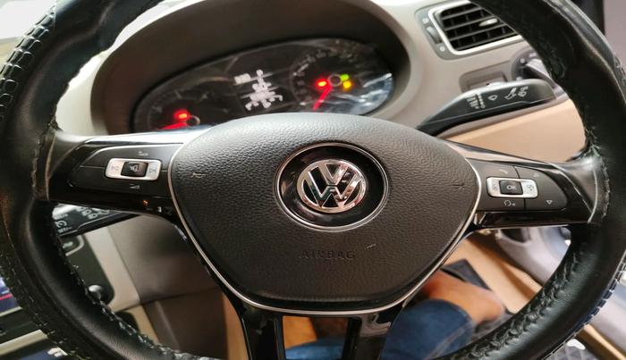 2018 Volkswagen Vento HIGHLINE PLUS 1.5 AT 16 ALLOY, Diesel, Automatic, 1,03,865 km, interior