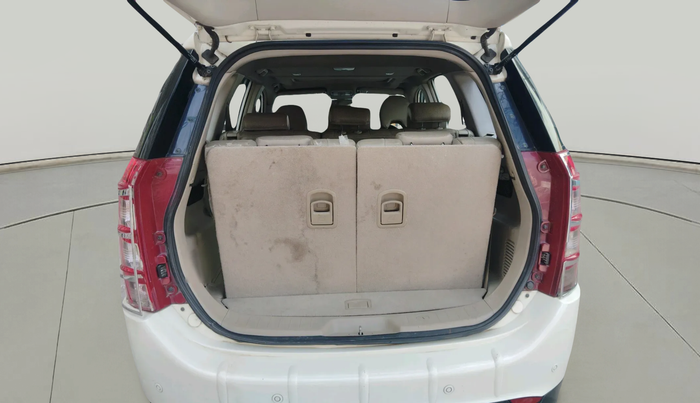 2016 Mahindra XUV500 W10, Diesel, Manual, 1,19,080 km, exterior