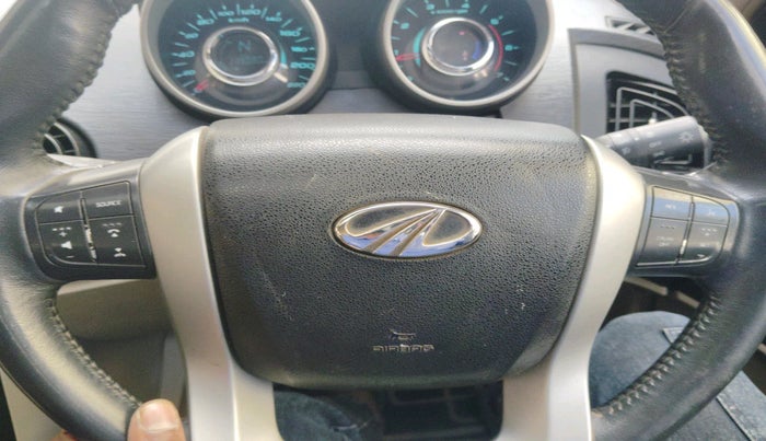 2016 Mahindra XUV500 W10, Diesel, Manual, 1,19,080 km, interior